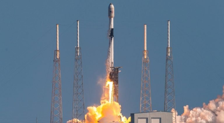 Spacex Launches Starlink Satellites To Higher Orbit